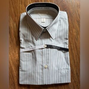 Van Heusen Jade Button Down